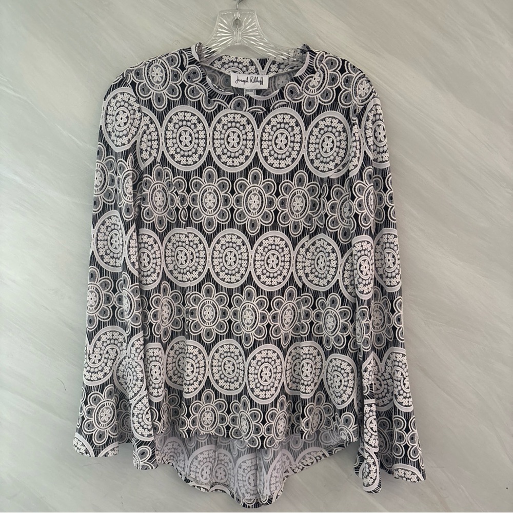 Joseph Ribkoff 8 UpTown Coquette  Graphic Black & White Floral Blouse